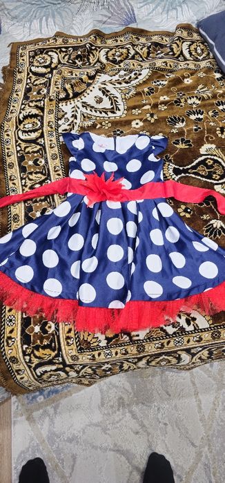 Платье в горошек