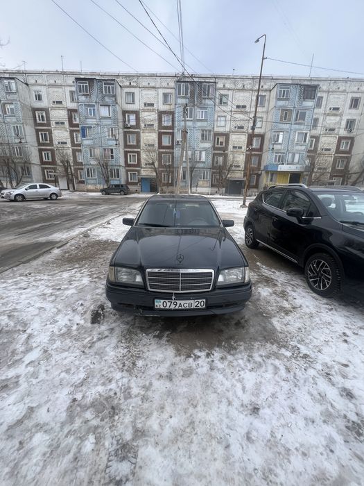 Продам машину Мерседес с180