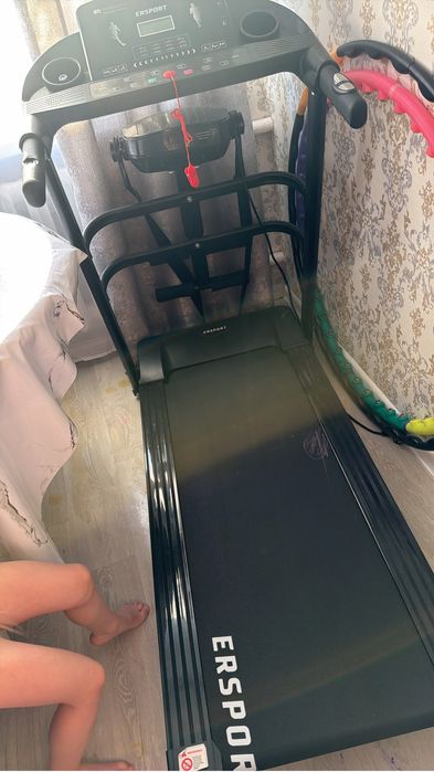 Продаётся беговая дорожка ERSPORT