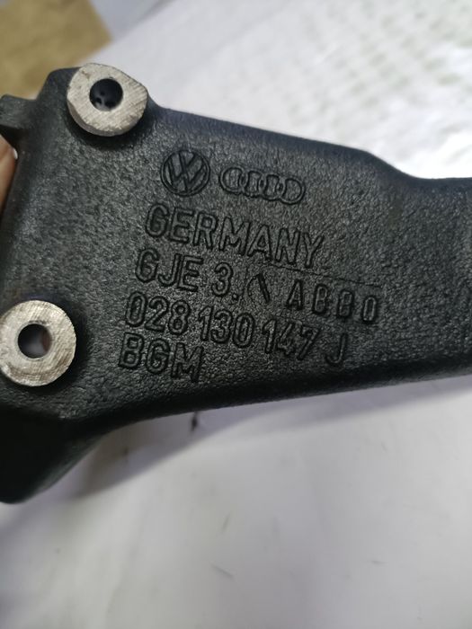 Кронштейн ТНВД двигателя volkswagen,audi