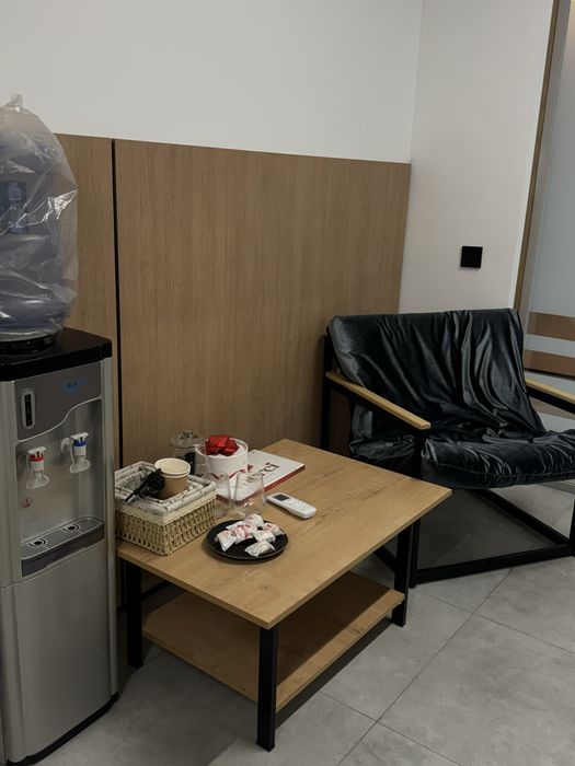 Сдам в аренду маникюрный стол