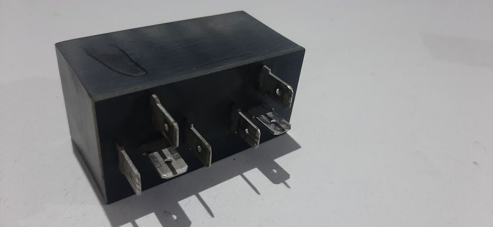 Releu/ unitate de comanda usi autobuz Bova marca Mayser SG-RSV 205/2