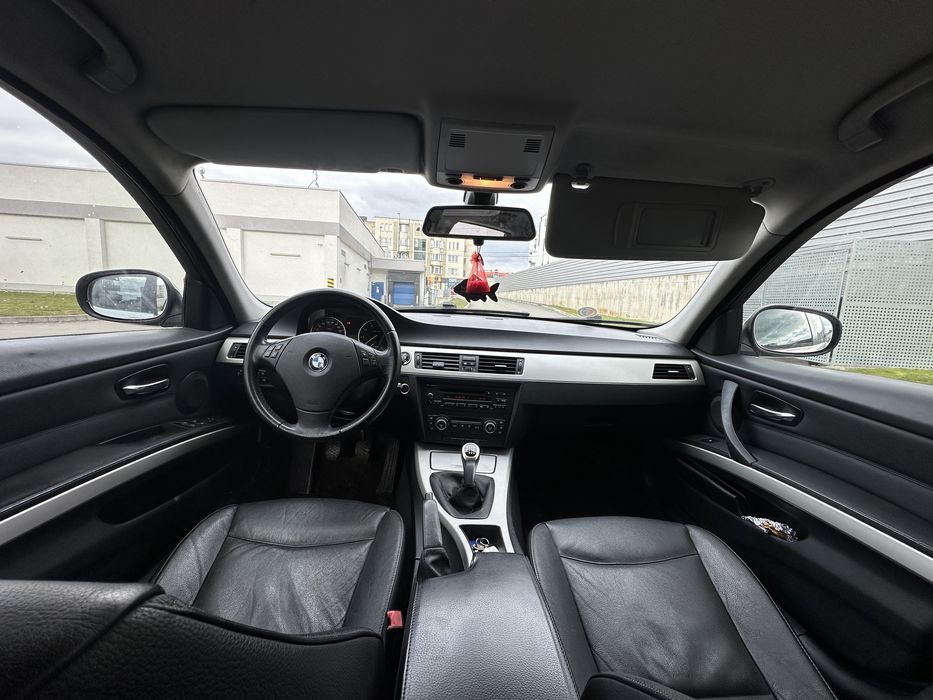 Bmw seria 3  320i 170cp euro 5 accept si variante
