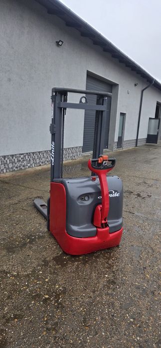 Liza /transpalet electric cu catarg