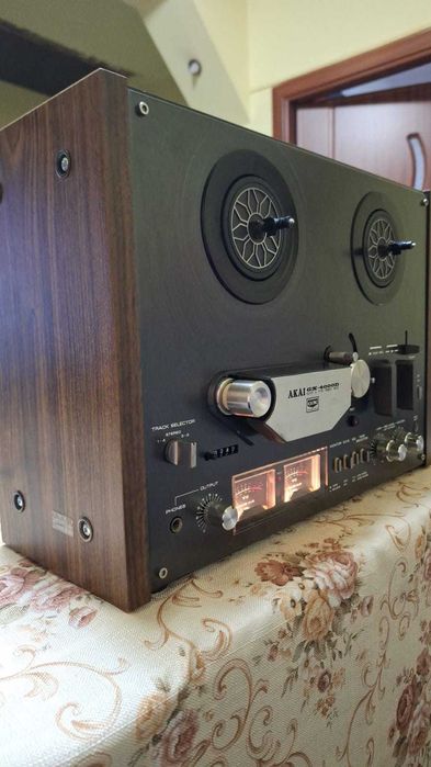 Magnetofon Akai GX-4000D Black edition.