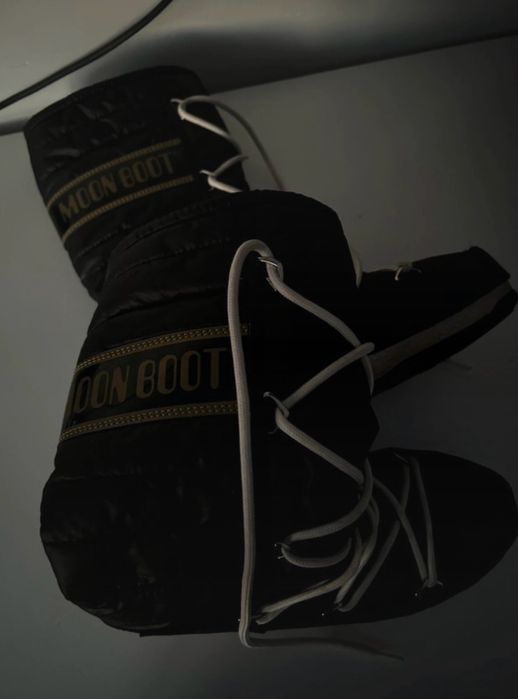 Moon Boot mărimea 40
