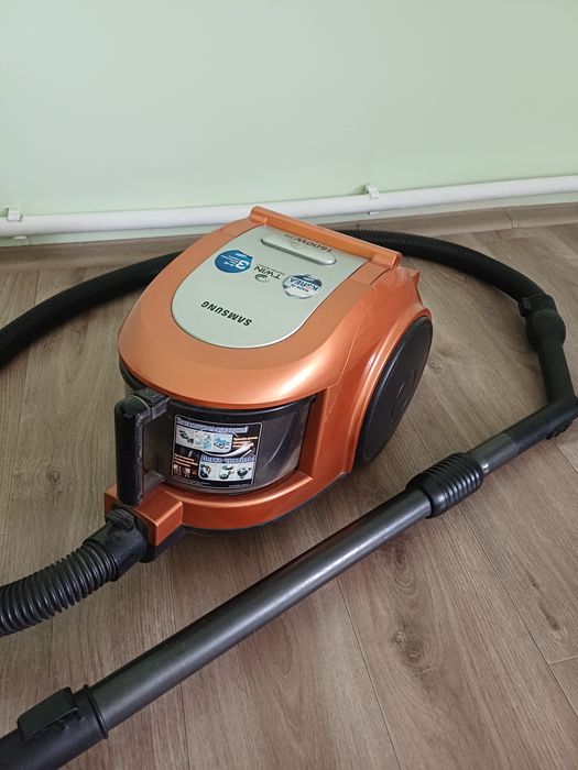 Пылесос Samsung 1600W
