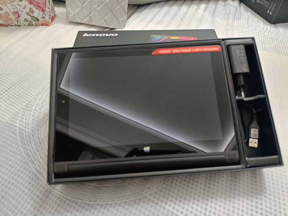 Lenovo YOGA Tablet 2-1051L