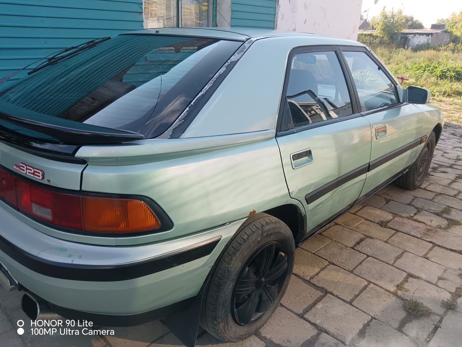 Продам живую Мазду 323 классика