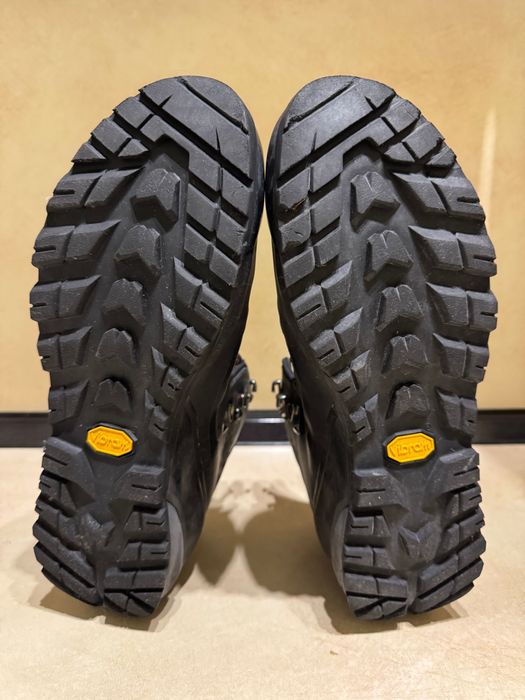 Arc'teryx Bora2 Mid GTX Hiking Boot.