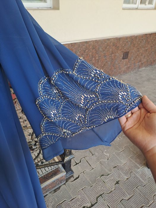 Vicherne koyne abaya