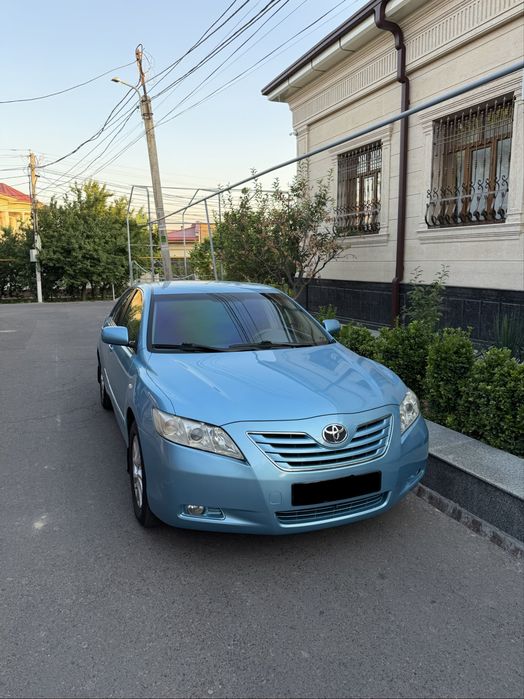 Toyota camry sotiladi 2007