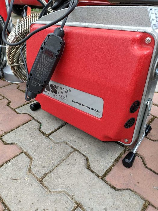 Desfundare canalizare/țevi cu sarpe mecanizat si spalare cu  presiune