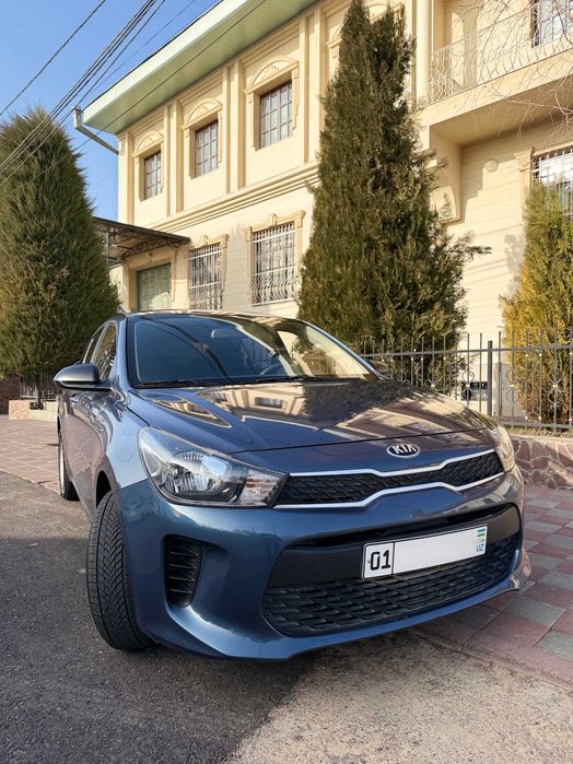 Продается Kia Rio 2018г (78,329 тыс пробег) Цвет Синий Дымчатый