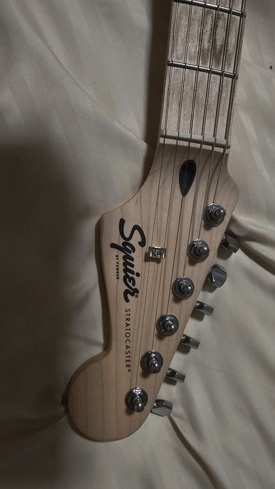 Chitara Fender Squier Sonic Stratocast