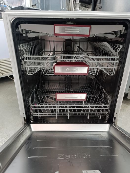 Съдомиялна машина за пълно вграждане NEFF 60см