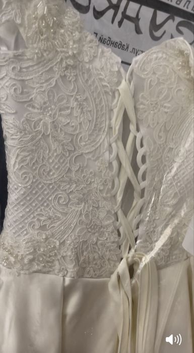 Свадебное платье атлас А-силуэт