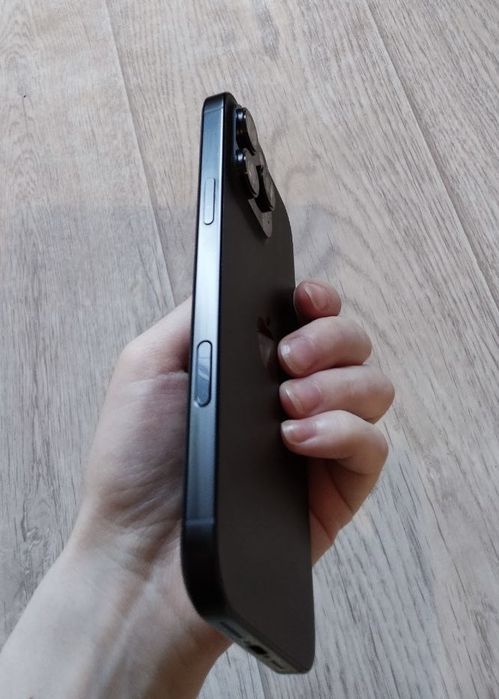 Продам айфон 16 про макс 256