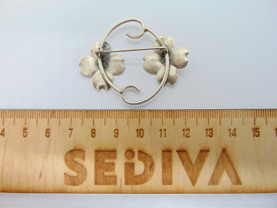 Brosa Stuart Nye din argint