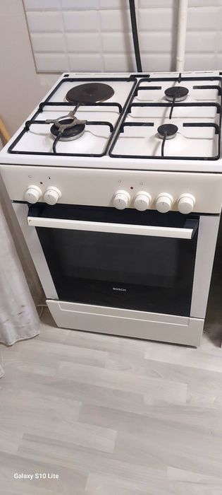 Продам Газовую плиту