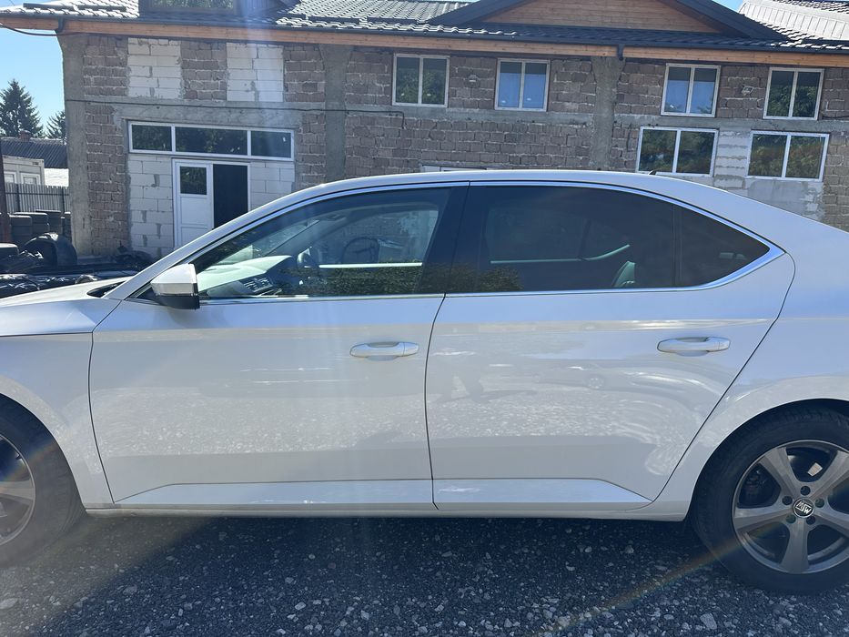 Usi stanga / Portiere stanga Skoda Superb 3, 2015-2023