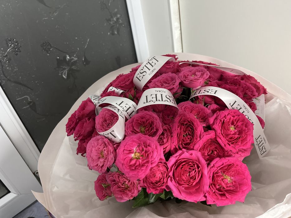 Продается кустовые розы свежие СРОЧНОООО ДЕШЕВОО