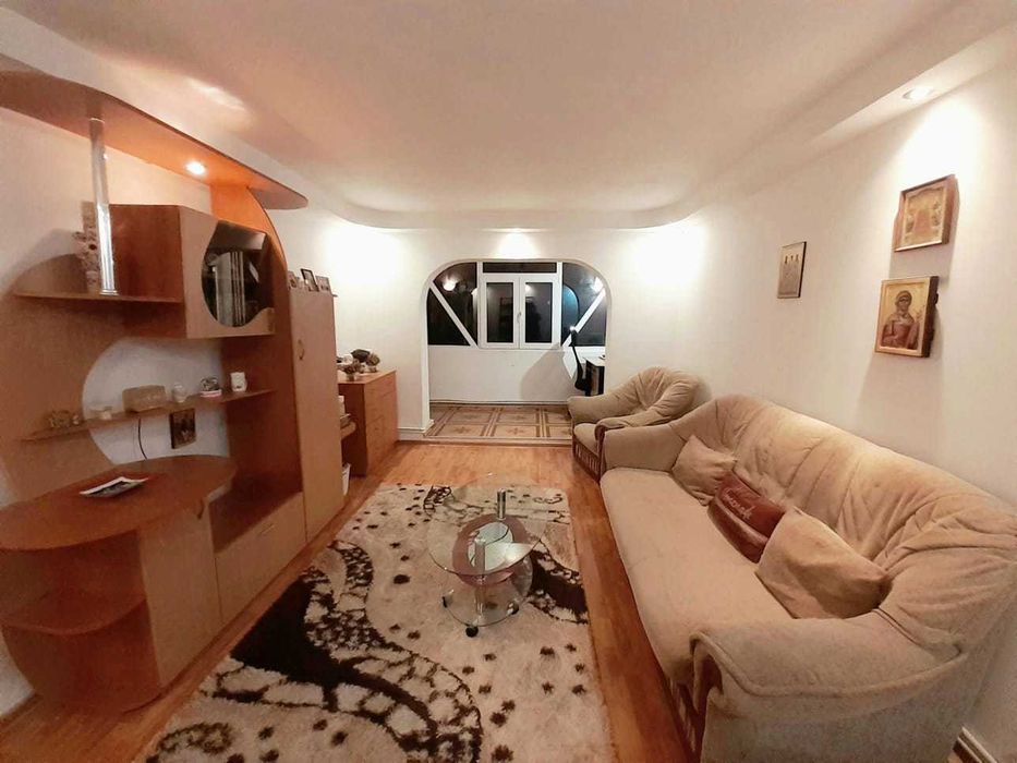 Apartament 3 camere, decomandat, 74 mp, Berca