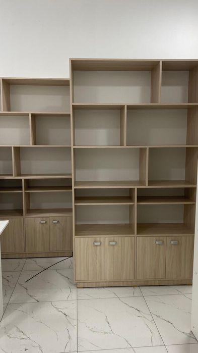 продается готовые ветрины для магазина