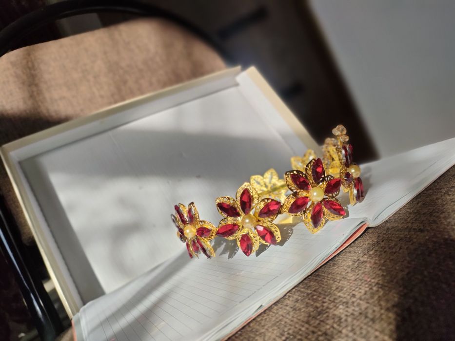 Диядема ручной работа