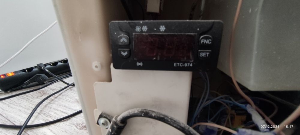 Холодильник на запчасти