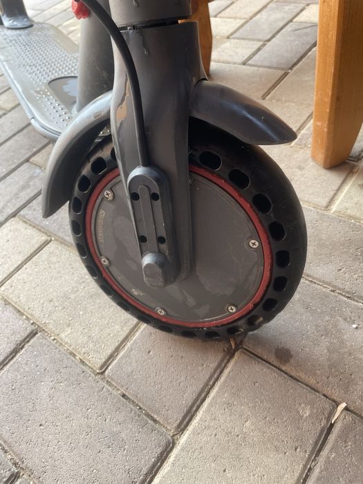 Trotinetă electrică eRides – 45 km/h (deblocată), cauciucuri noi