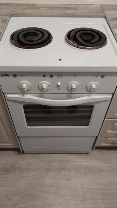 Продам кухонную плиту Мечта