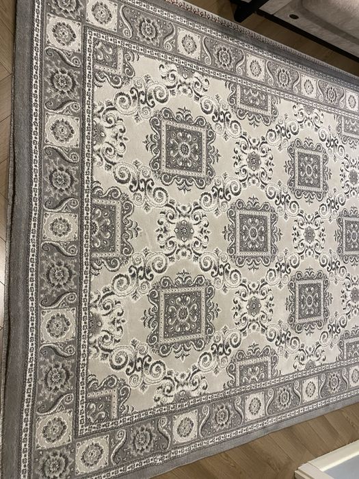 Продам ковер в хорошем состоянии