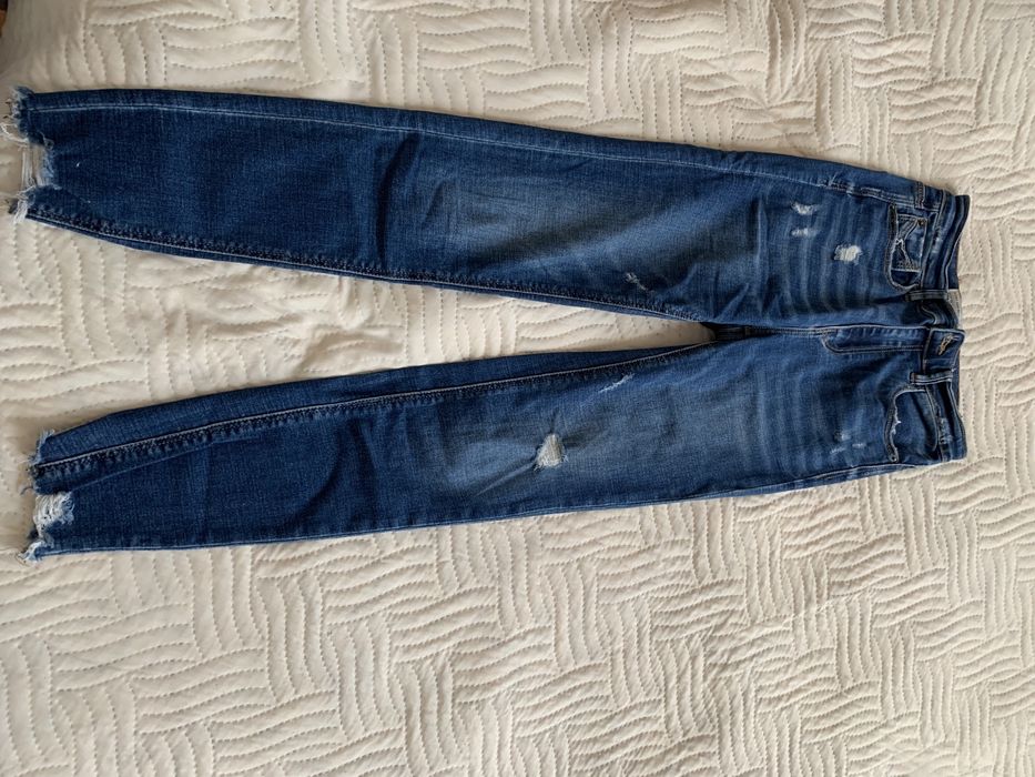 Дамски дънки -Bershka .