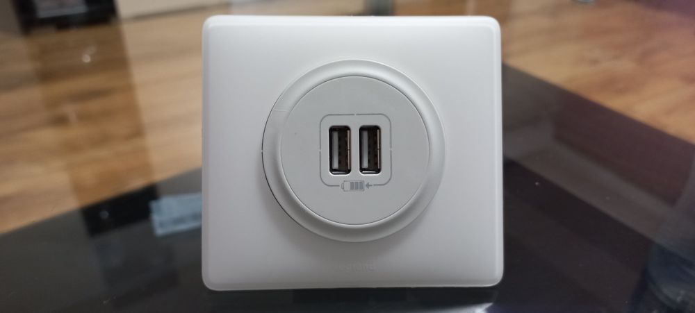 Legrand Celiane ключове,контакти,USB