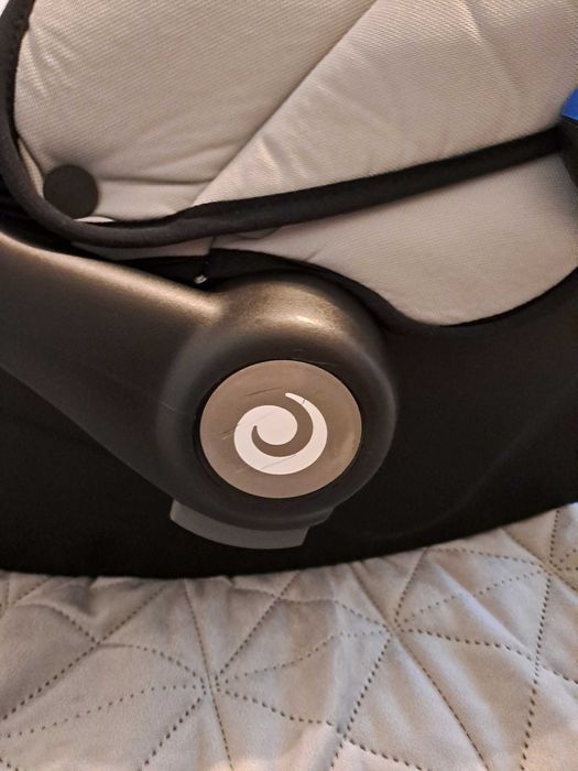 Комплект кошница за кола Tutis Kite и база Isofix  Avionaut jet