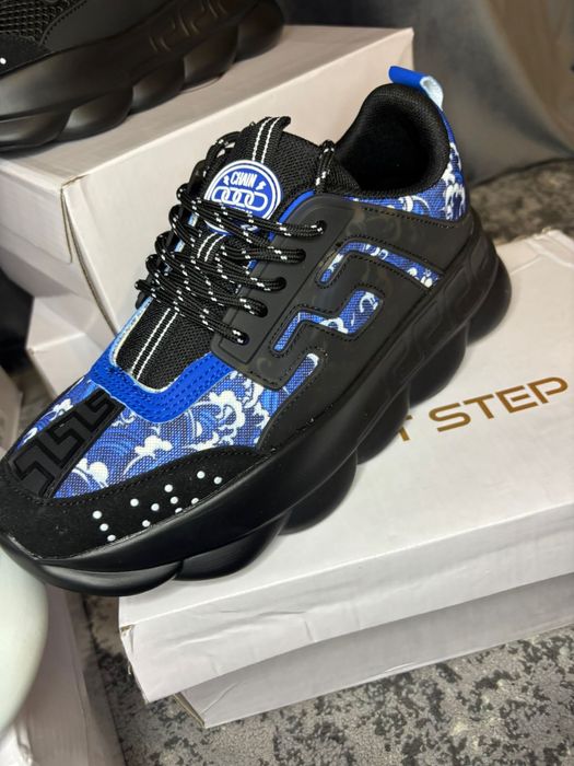 Adidasi versace diverse cumori