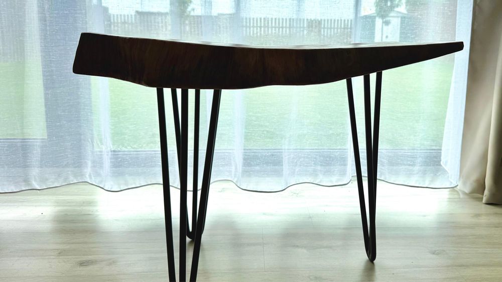 Masa Mira - lemn masiv nuc Timber Tales