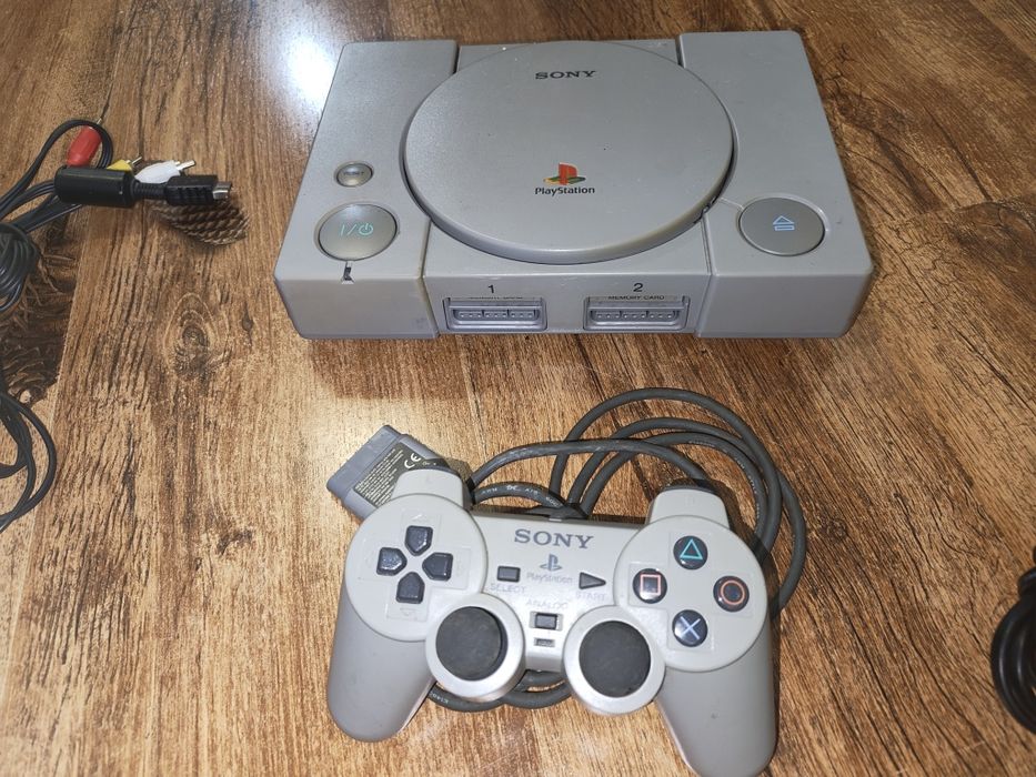 PlayStation 1 (PS1) Clasic de Colecție – Pachet Complet, Stare Excelentă