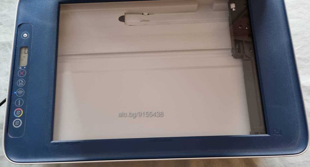 Продавам Принтер HP DeskJet 2720