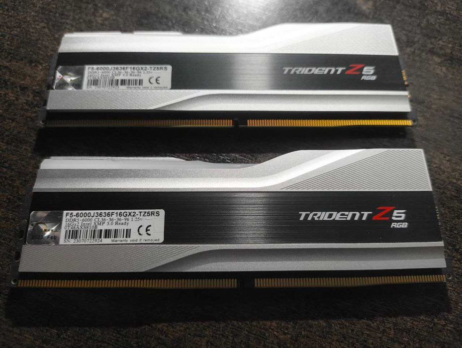 KIT Memorie RAM 32GB DDR5 G.Skill Trident Z5 RGB Silver 6000Mhz CL36
