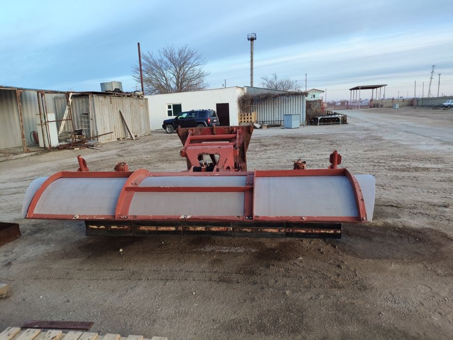 Снегоуборочной ковш