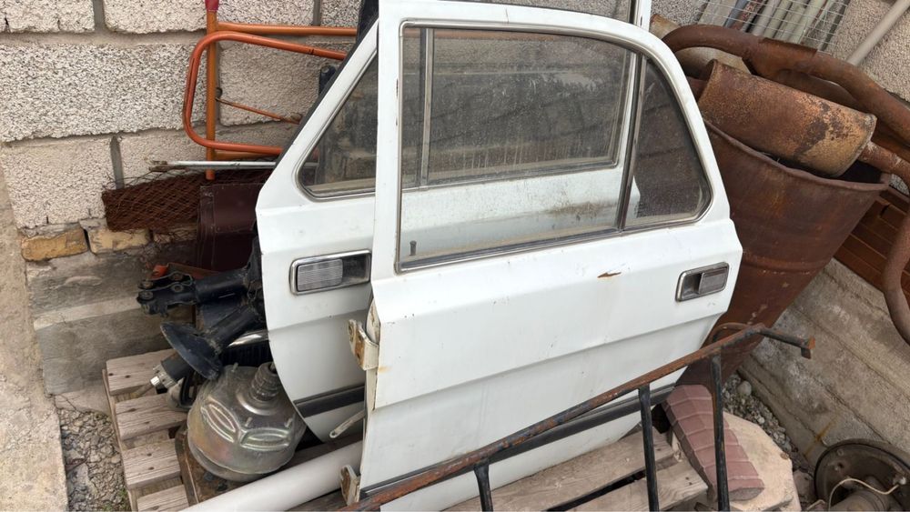 Запчасти машины волга