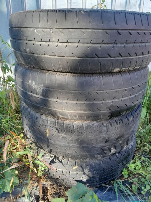 Vând 5 Cauciucuri 195/70/15 C.