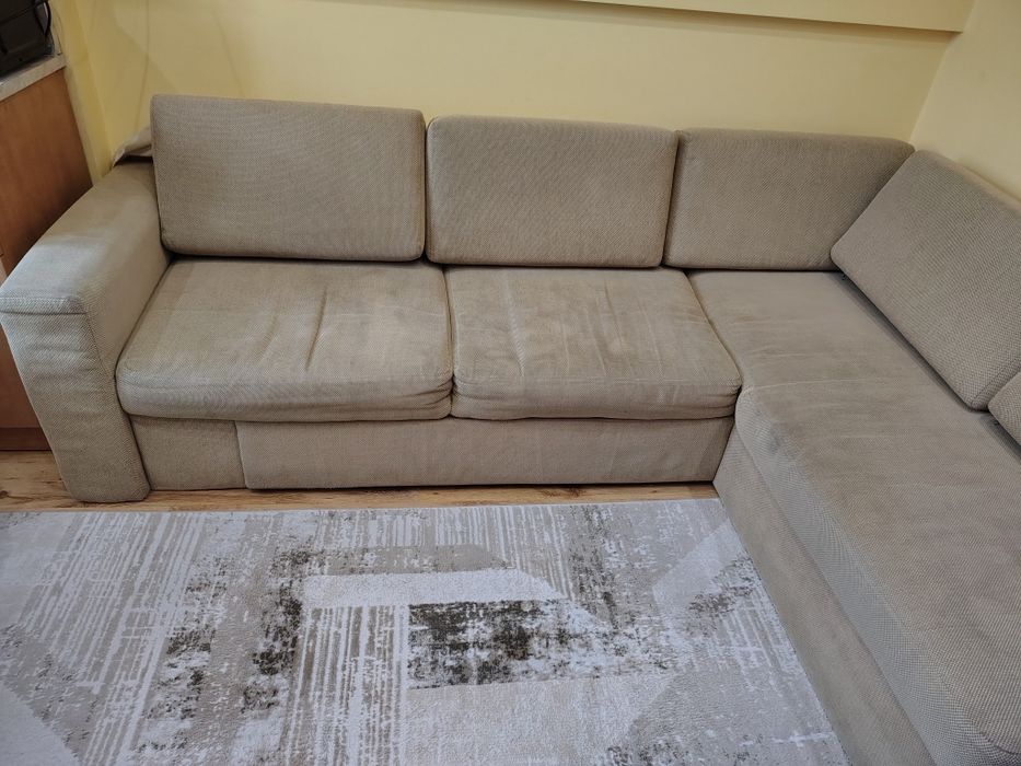 Продавам ъглов диван