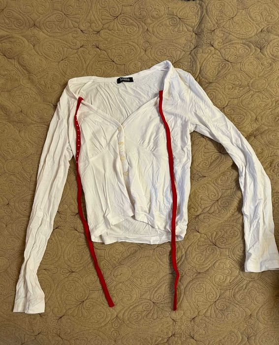 Bluza alba, decoltata, SABRA