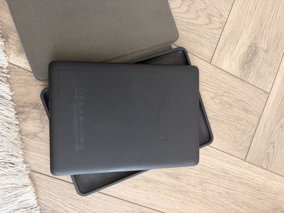 Электронная книга Amazon Kindle 8 Ebook. Japan