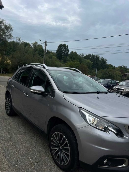 Vând Peugeot 2008
