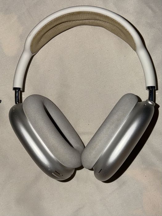 AirPords Max продам