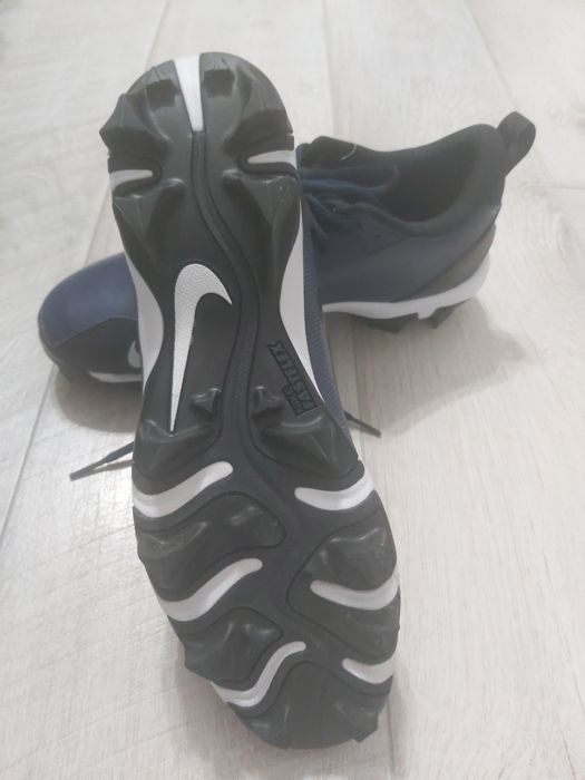 Бутсы футбольные